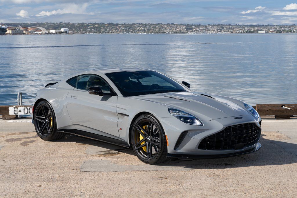 2026 Aston Martin Vantage Base