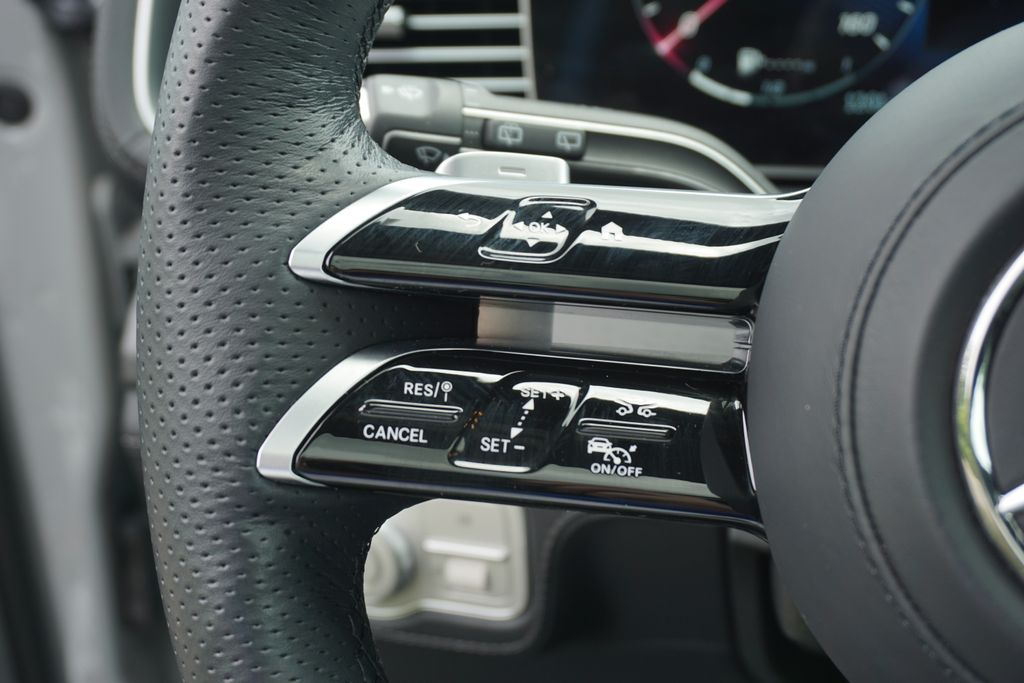 2025 Mercedes-Benz GLS 450 4MATIC 26