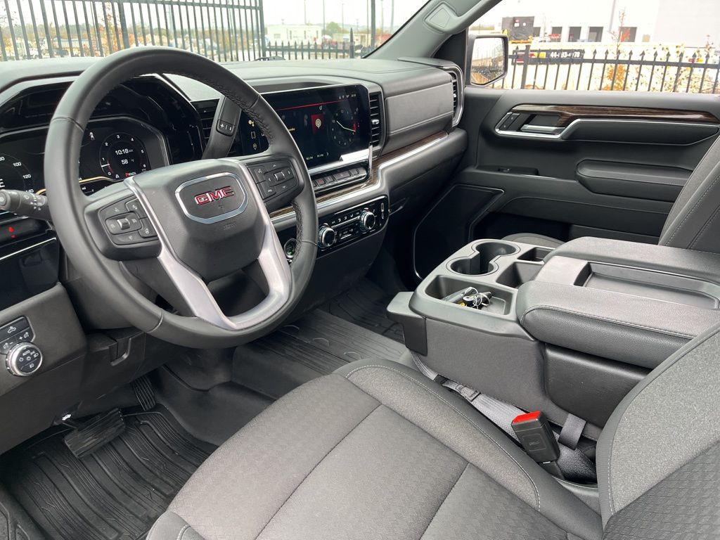 Thumbnail: 2024 GMC Sierra 1500 - 18