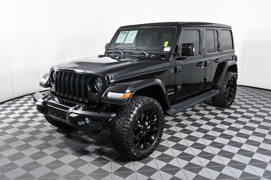 2023 Jeep Wrangler Sahara 3