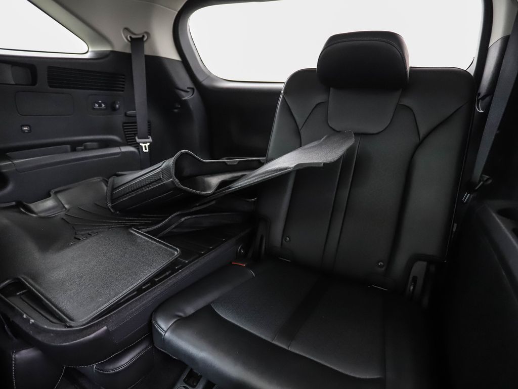 Thumbnail: 2022 Kia Sorento - 23