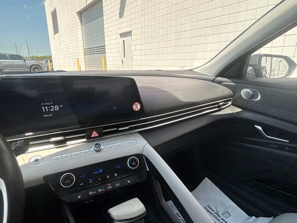 Used 2024 Hyundai Elantra Sedan
