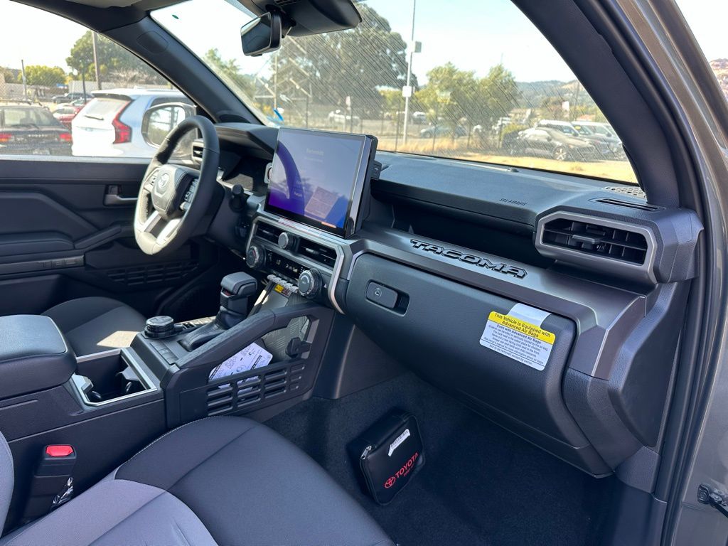 2025 Toyota Tacoma TRD Off-Road Double Cab photo 7