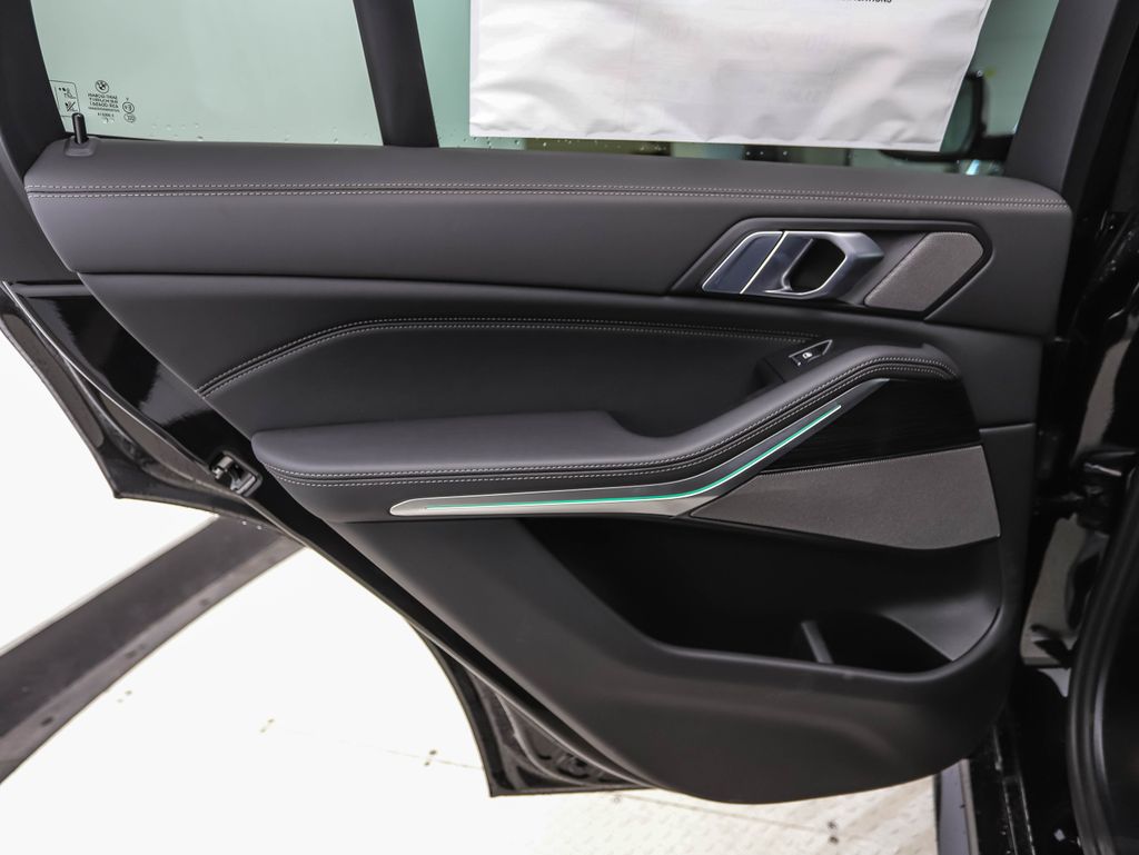Thumbnail: 2026 BMW X5 - 20