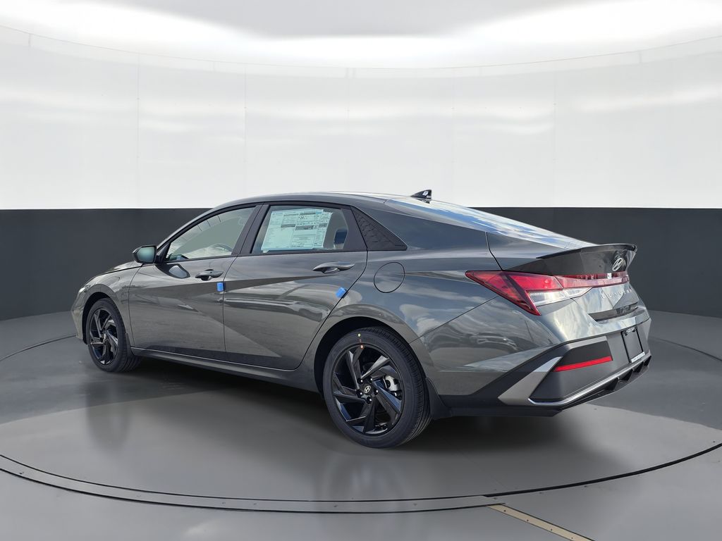 New 2026 Gray Hyundai SEL Sport image 4