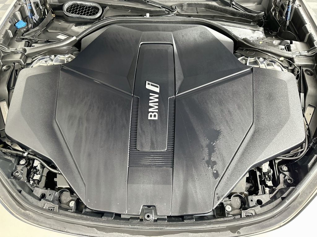 Thumbnail: 2024 BMW i7 - 30