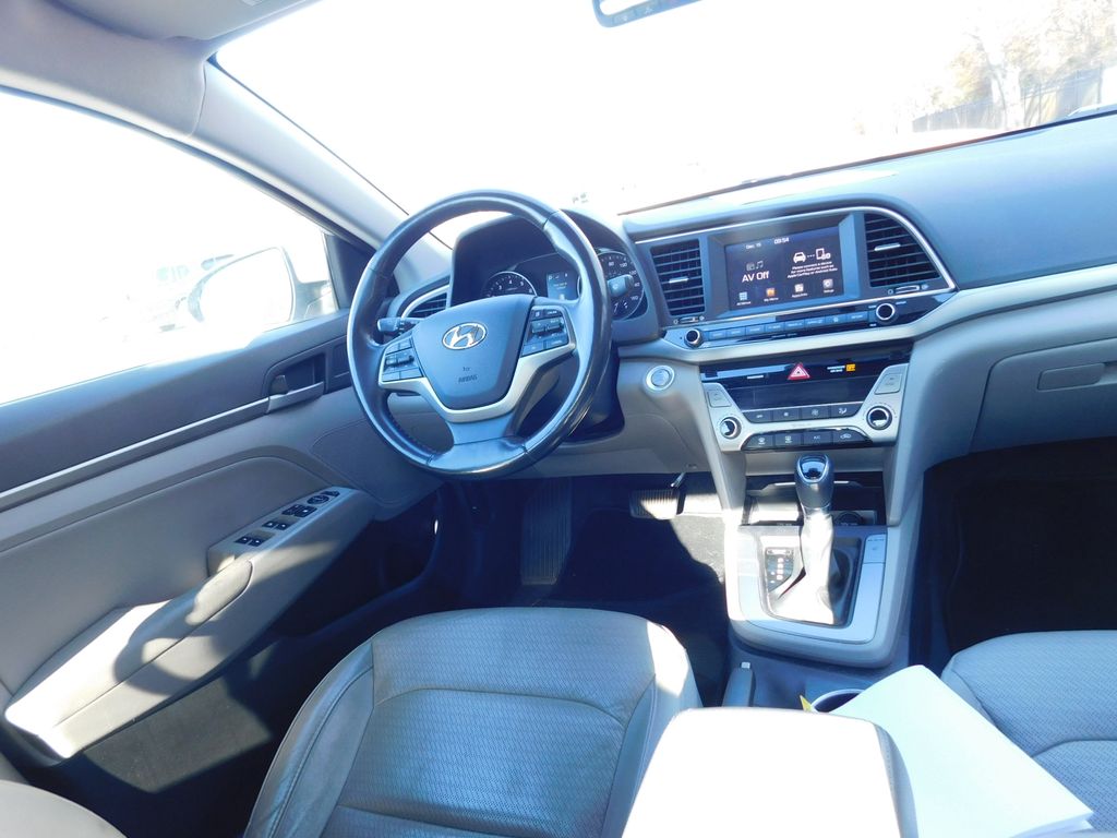 Thumbnail: 2018 Hyundai Elantra - 6