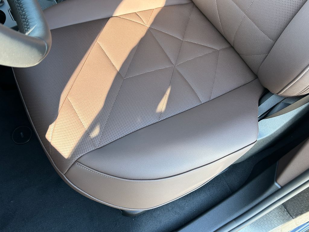 2025 BMW iX xDrive50 15