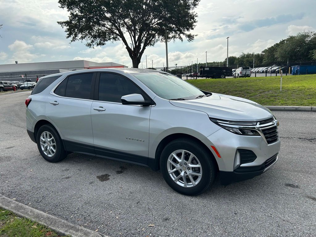 Thumbnail: 2022 Chevrolet Equinox - 8