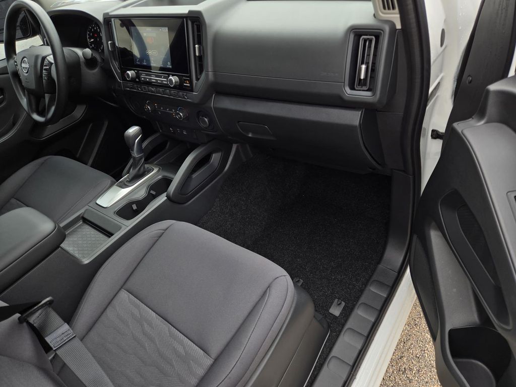 2026 Nissan Frontier S - Photo 8