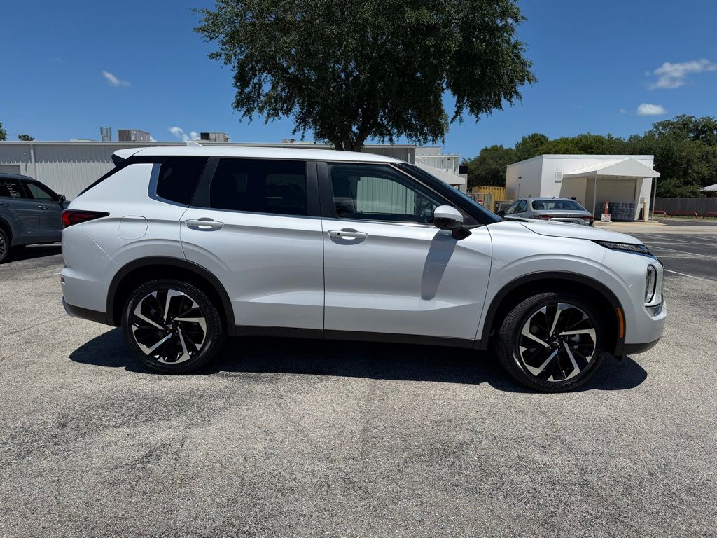 Used 2023 Mitsubishi Outlander SUV