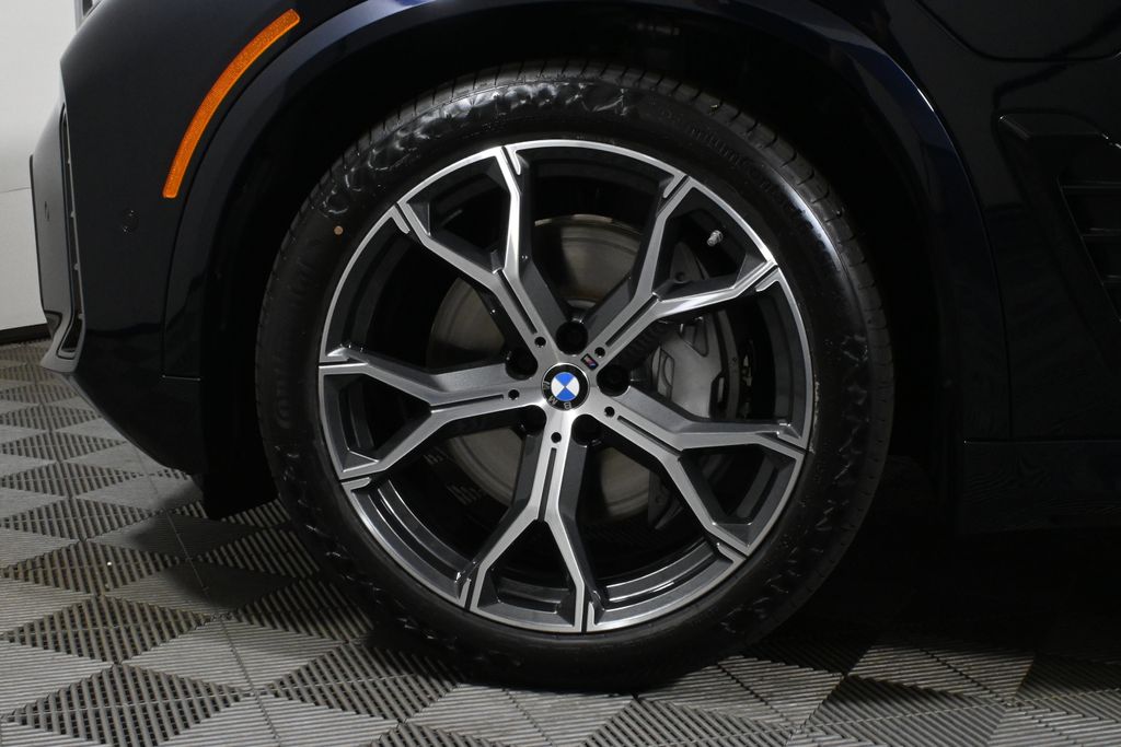 Thumbnail: 2026 BMW X5 - 12