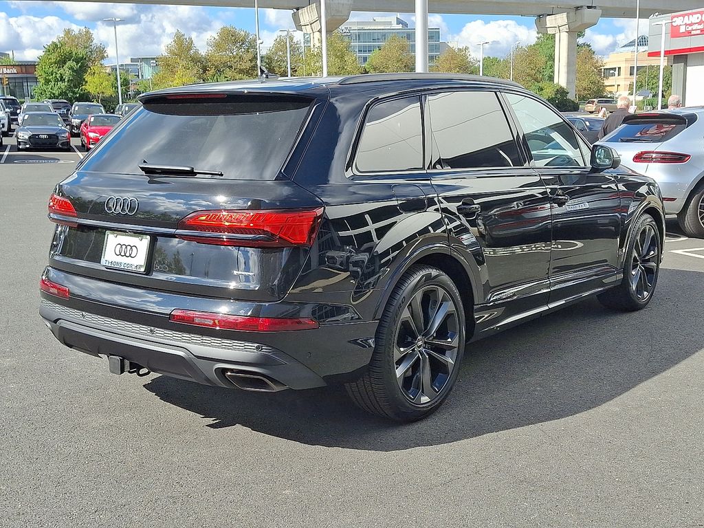 Thumbnail: 2025 Audi Q7 - 3