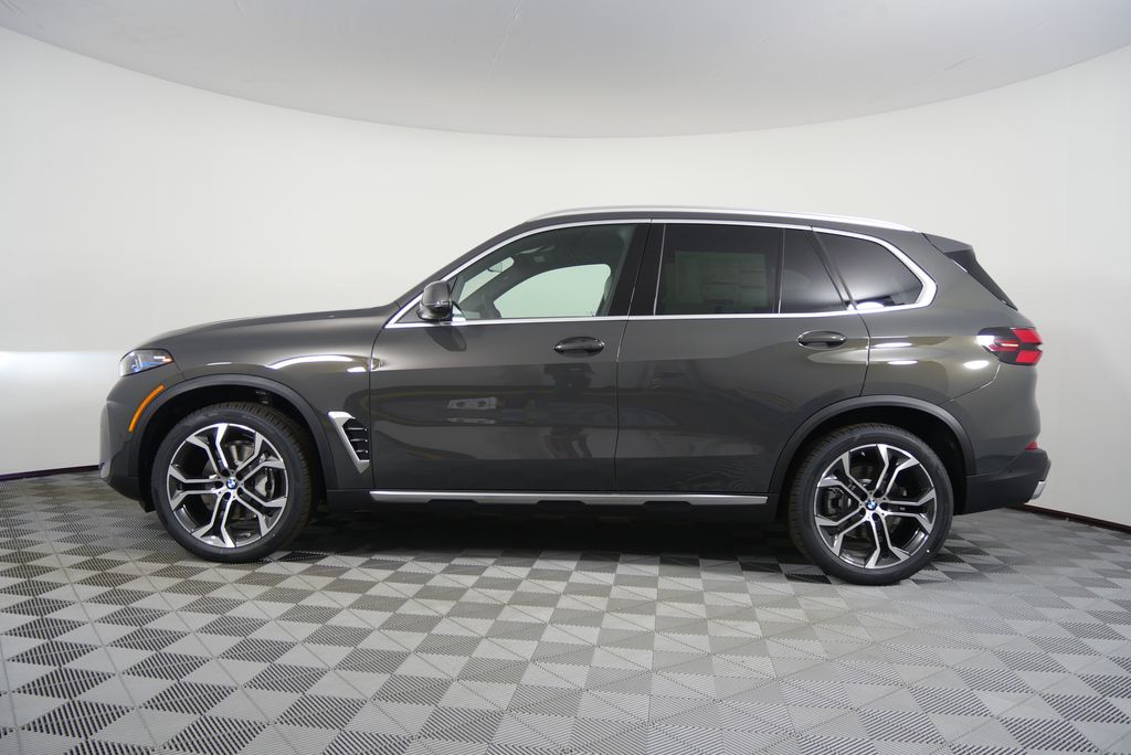 Thumbnail: 2026 BMW X5 - 6
