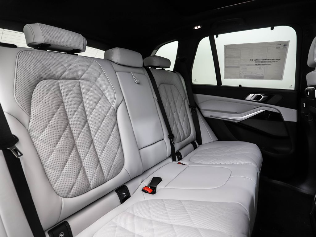 Thumbnail: 2026 BMW X5 - 29