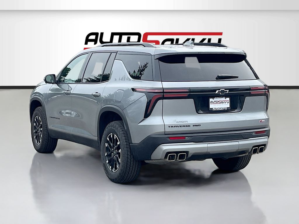 Used 2025 Gray Chevrolet Z71 image 5