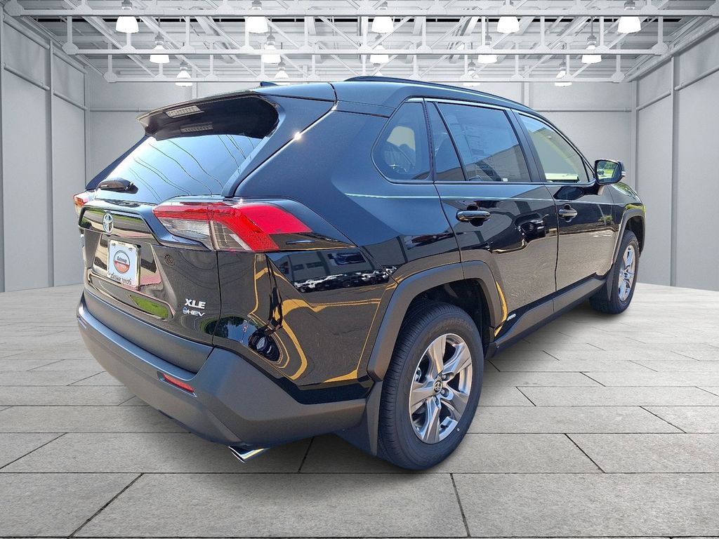 Thumbnail: 2025 Toyota RAV4 - 3