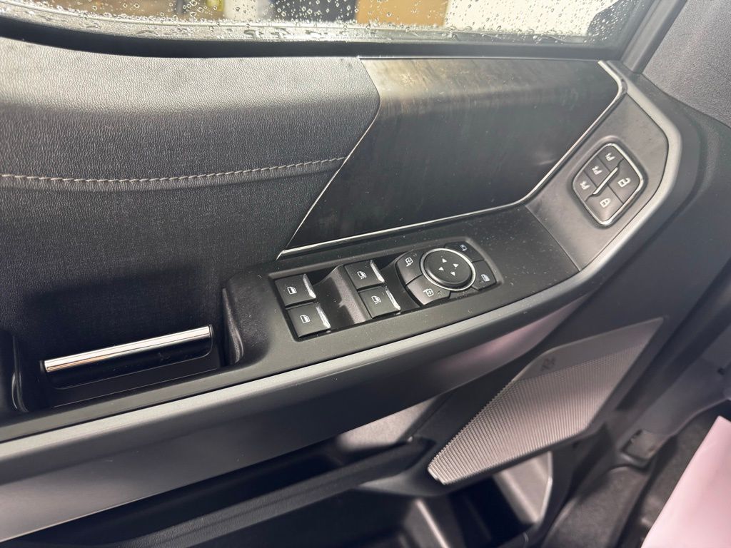 Used 2021 Gray Ford Lariat image 17