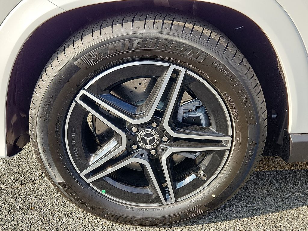 Thumbnail: 2026 Mercedes-Benz GLE - 5