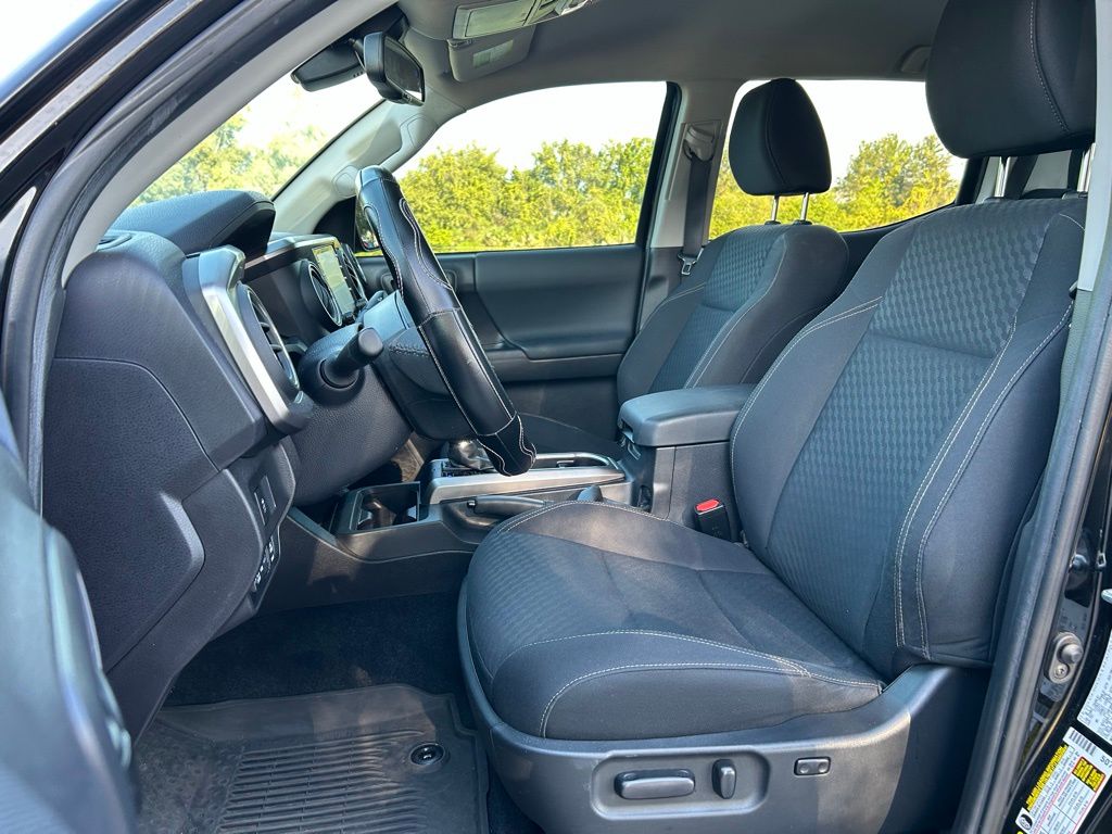 Thumbnail: 2023 Toyota Tacoma - 14