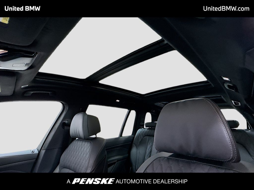 Thumbnail: 2027 BMW X7 - 12