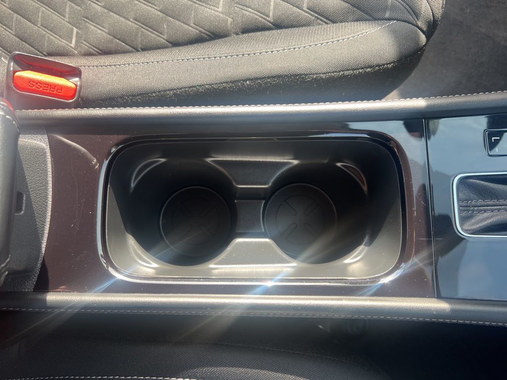 2022 Nissan Kicks SV photo