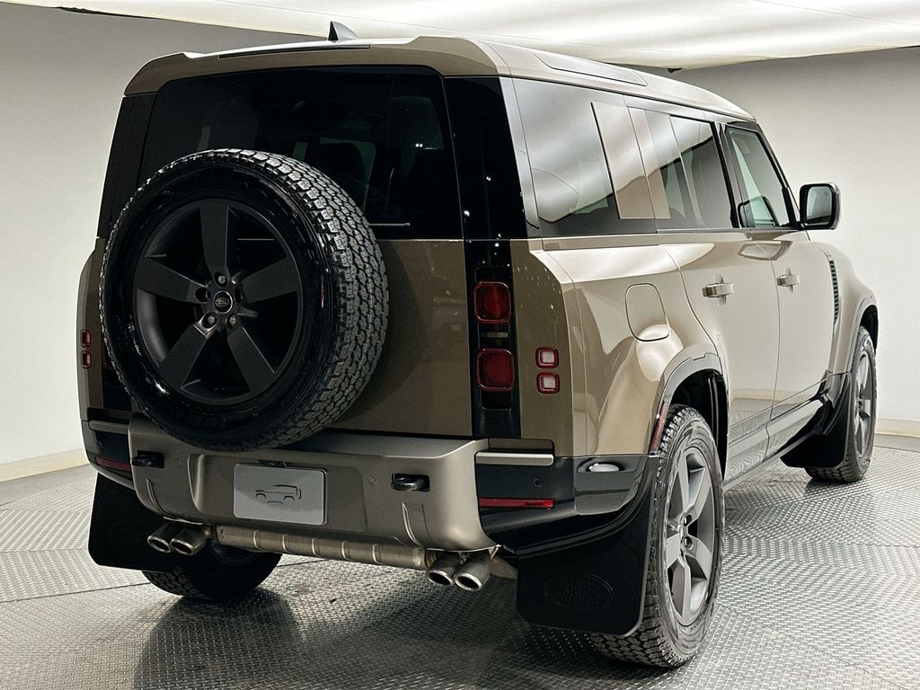 Thumbnail: 2025 Land Rover Defender - 13
