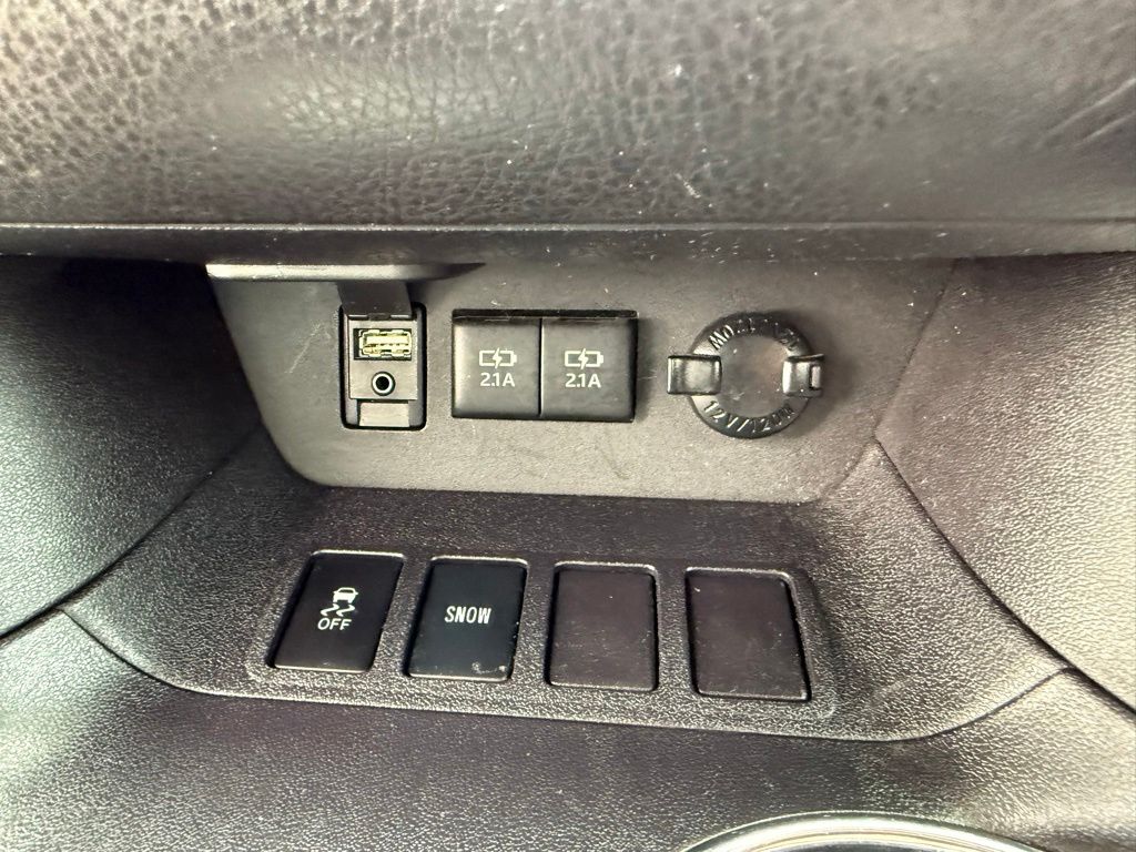 Thumbnail: 2018 Toyota Highlander - 21