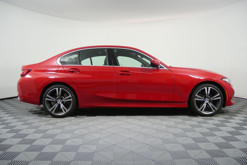 Thumbnail: 2024 BMW 3 Series - 2
