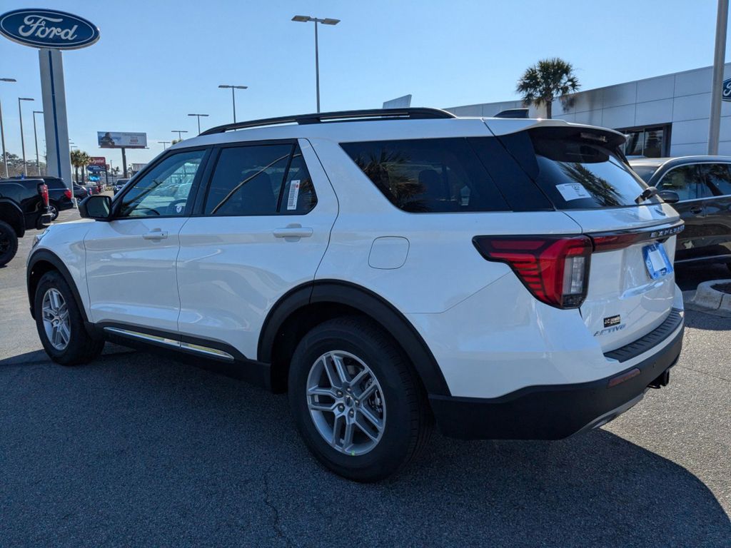 2025 Ford Explorer Active