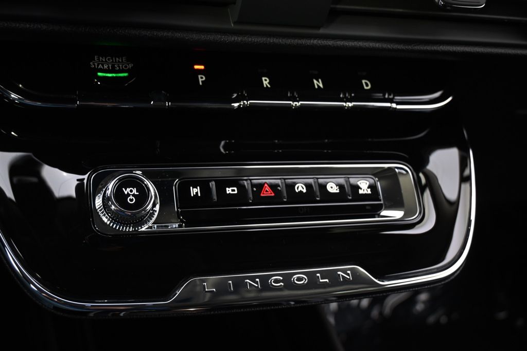 New 2026 White Lincoln Reserve image 29