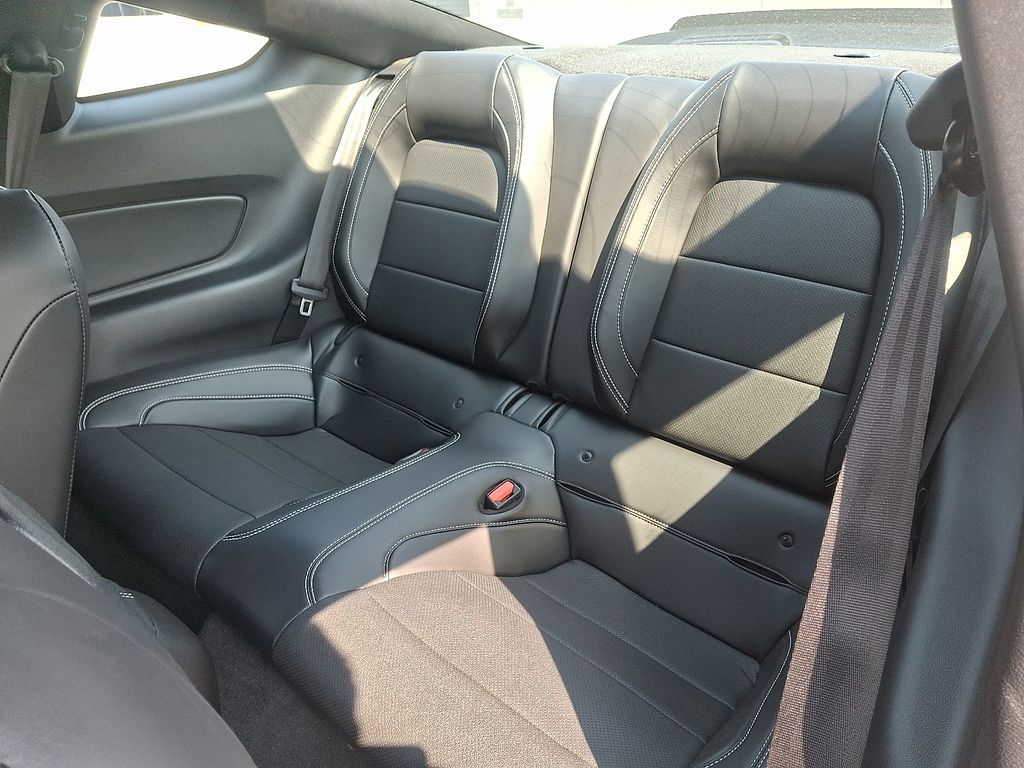 Thumbnail: 2022 Ford Mustang - 12