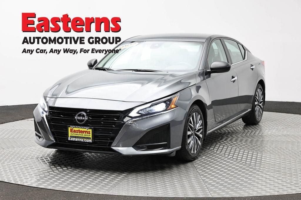 Gray (Gun Metallic) 2025 Nissan Altima Sedan Front-Wheel Drive Continuously Variable Transmission
