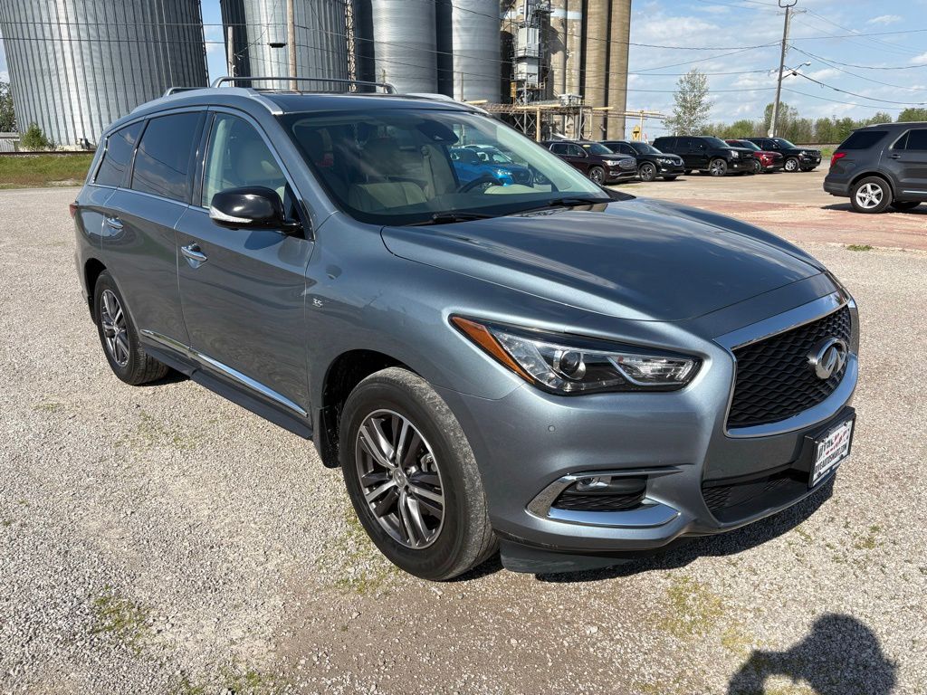 2019 INFINITI QX60 LUXE AWD's photo
