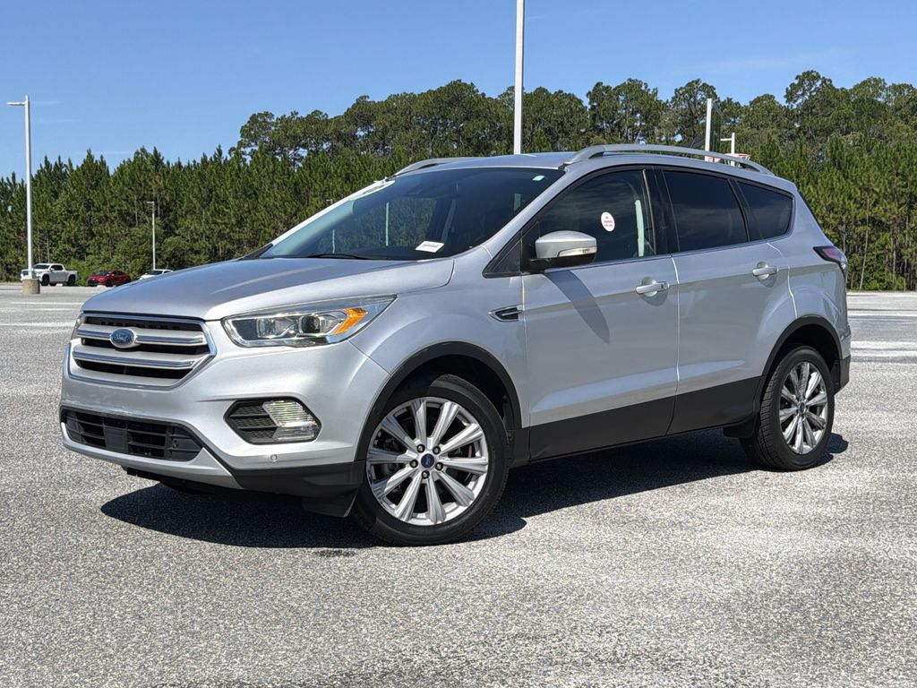  2018 Ford Escape Titanium FWD   