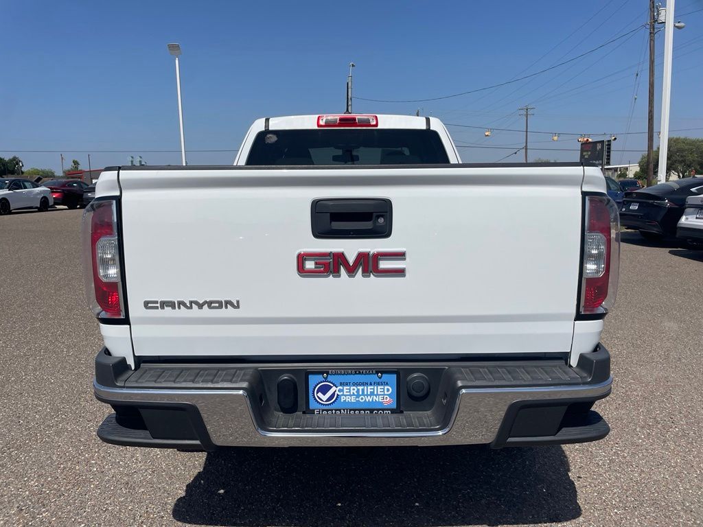 Used 2020 White GMC Base image 6