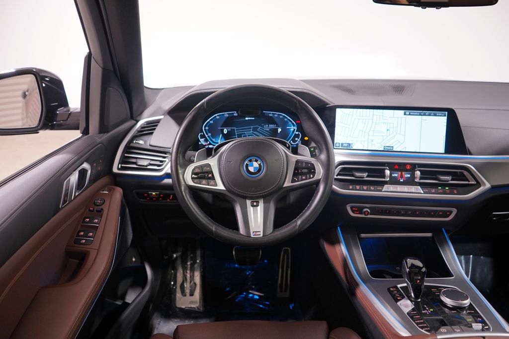 Thumbnail: 2022 BMW X5 - 11