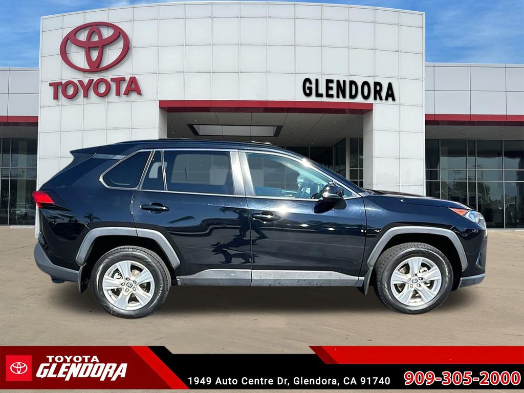 Used 2021 Toyota RAV4 XLE with VIN 2T3W1RFV5MC151692 for sale in Glendora, CA