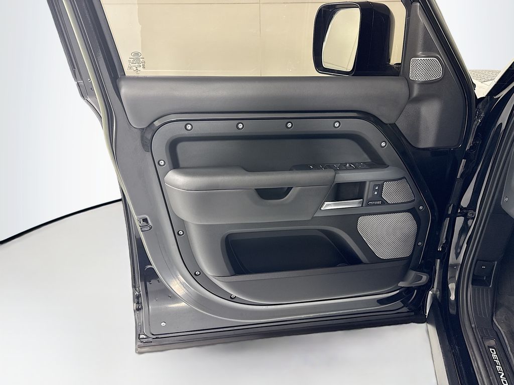 Thumbnail: 2023 Land Rover Defender - 25