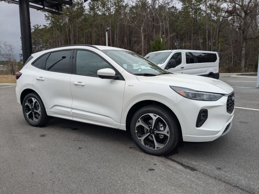2025 Ford Escape ST-Line Elite