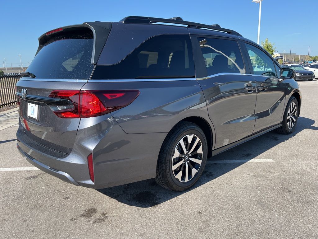 Thumbnail: 2026 Honda Odyssey - 3