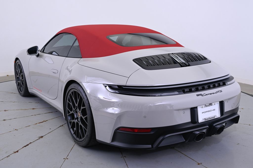 Thumbnail: 2026 Porsche 911 - 13