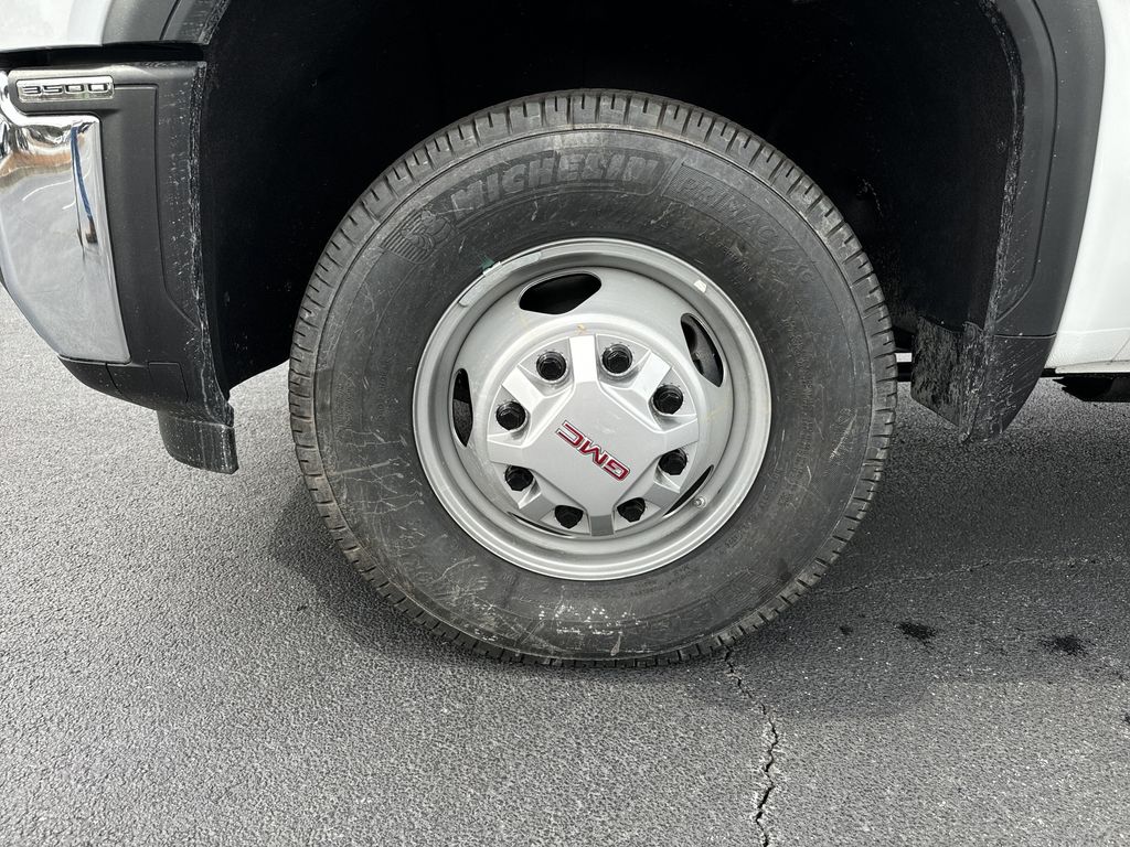 new 2025 GMC Sierra 3500HD car, priced at $52,118