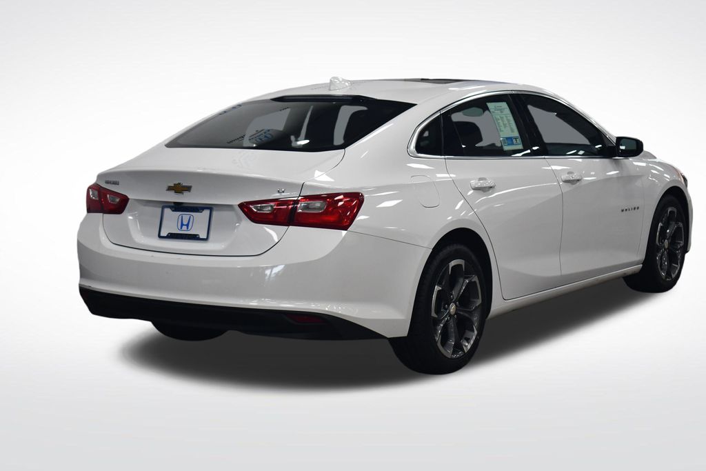 Thumbnail: 2023 Chevrolet Malibu - 7
