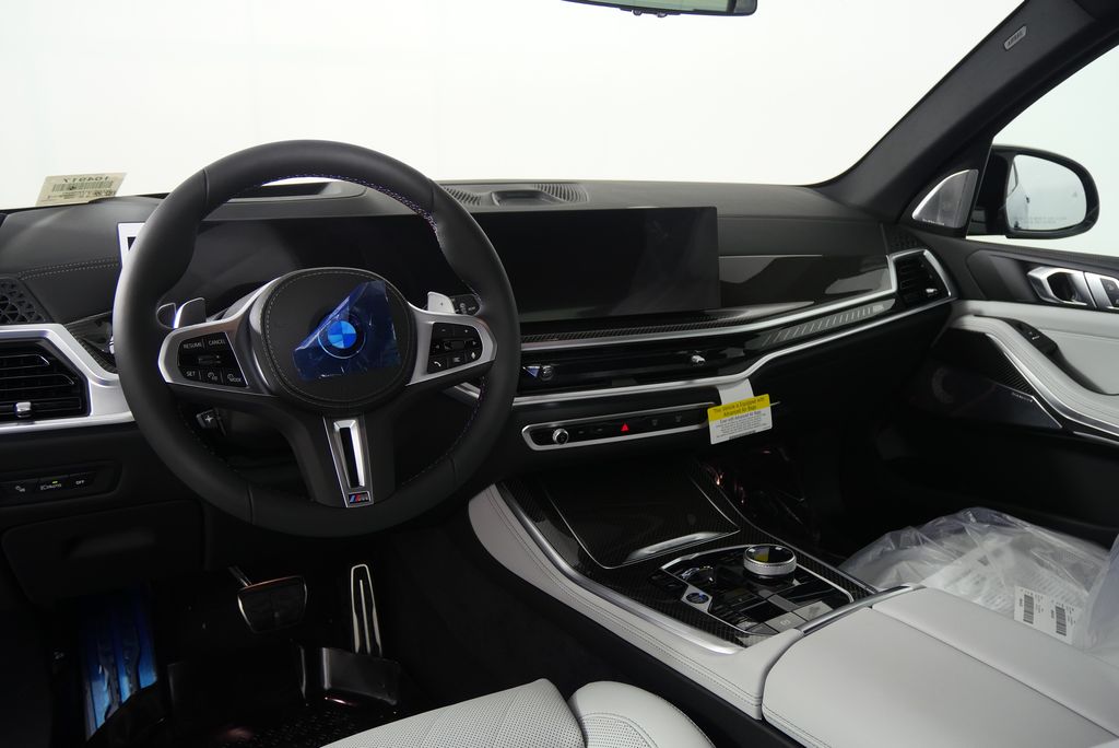 2026 BMW X5 M60i 18