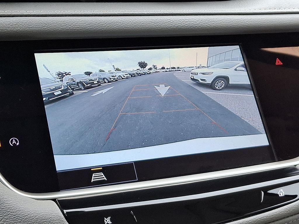 Thumbnail: 2022 Cadillac XT5 - 19