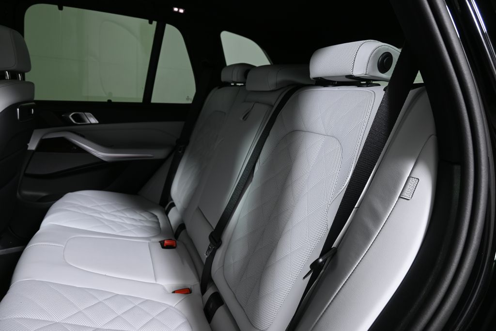 Thumbnail: 2026 BMW X5 - 4