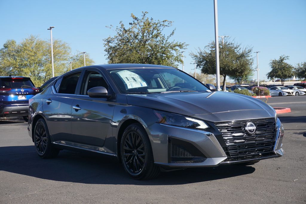 2025 Nissan Altima 2.5 SV 4