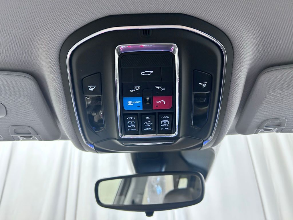 used 2023 Jeep Grand Cherokee car, priced at $32,288