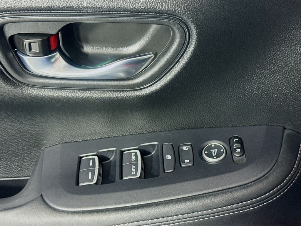 Used Car 2025 Honda Hr-v  Ex-l For Sale Under $30,000 In Austin, Texas